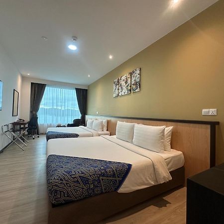 Hotel 7 Suria Кота-Кинабалу Экстерьер фото