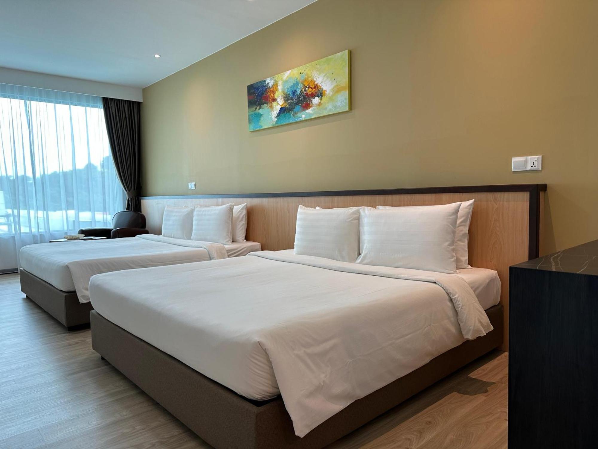 Hotel 7 Suria Кота-Кинабалу Экстерьер фото