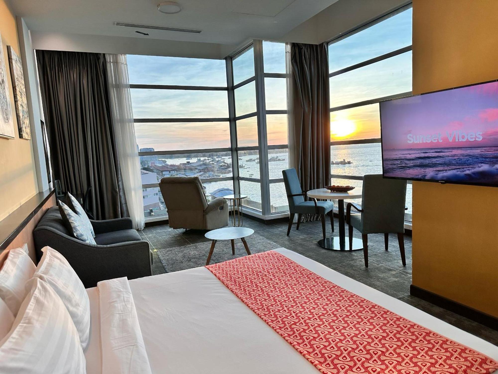 Hotel 7 Suria Кота-Кинабалу Экстерьер фото