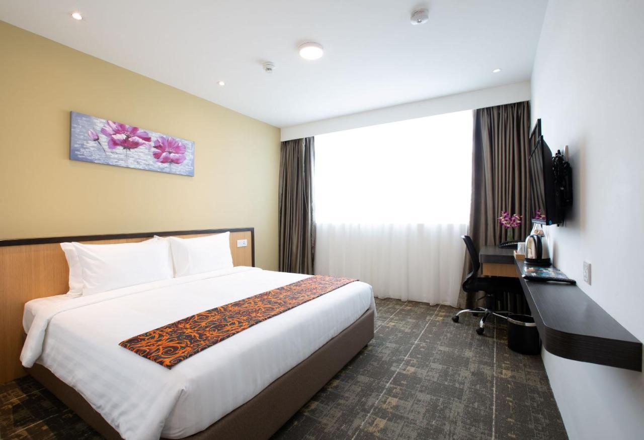 Hotel 7 Suria Кота-Кинабалу Экстерьер фото